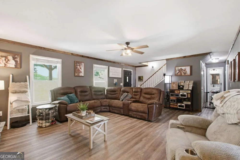 65 Tradewinds RD Cleveland, GA 30528
