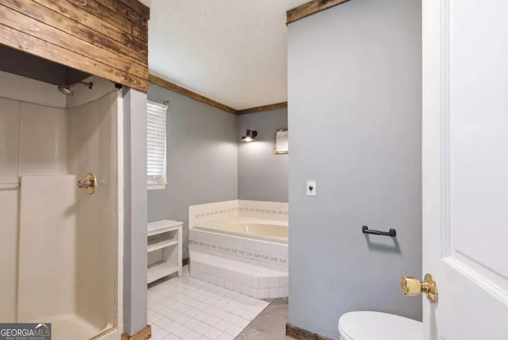 65 Tradewinds RD Cleveland, GA 30528