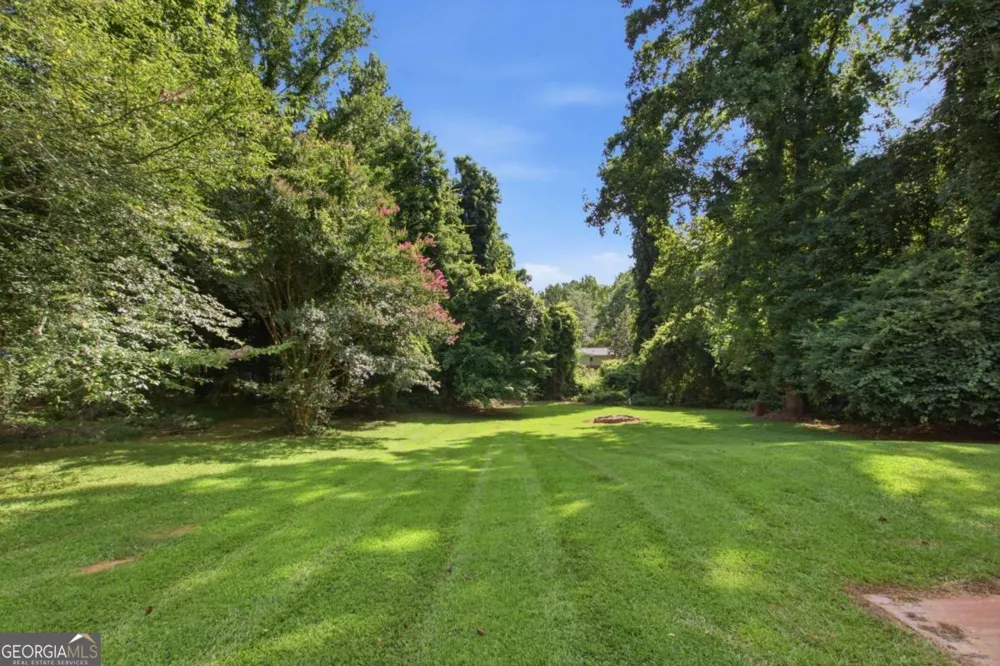 65 Tradewinds RD Cleveland, GA 30528