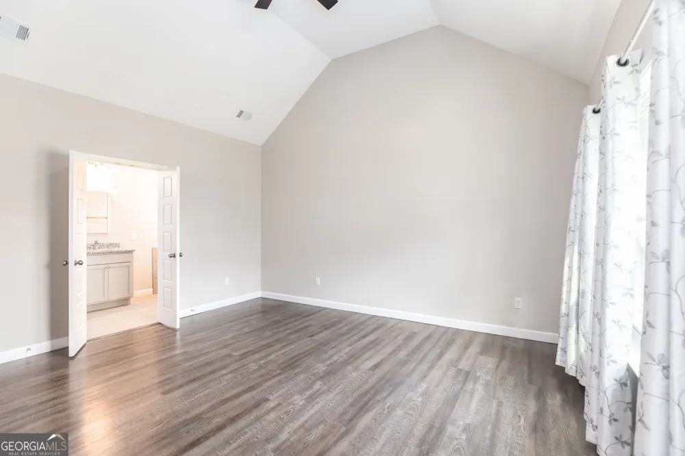 410 A N Caswell ST Glennville, GA 30427