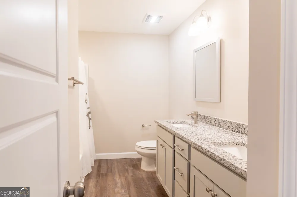 410 A N Caswell ST Glennville, GA 30427