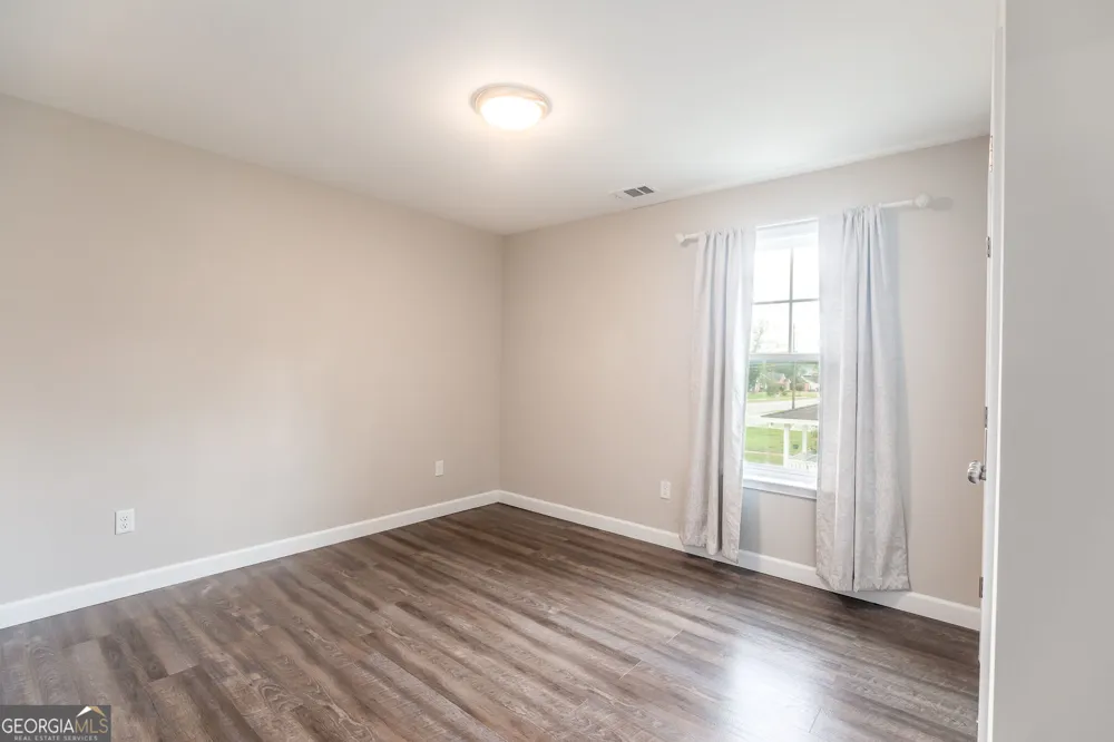 410 A N Caswell ST Glennville, GA 30427