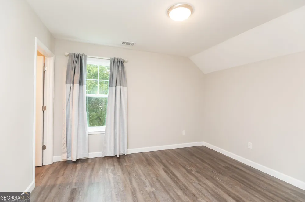 410 A N Caswell ST Glennville, GA 30427