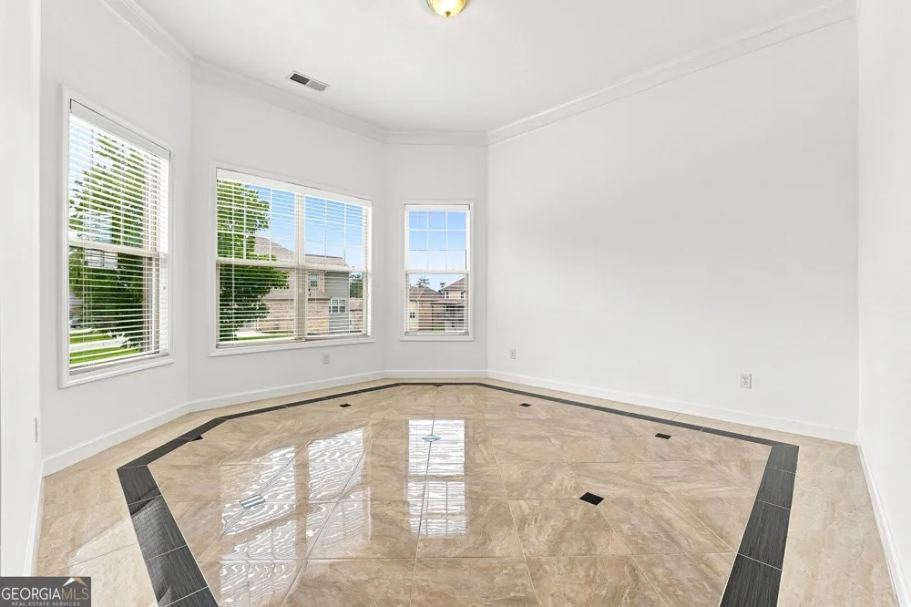 810 Grand Reserve DR Suwanee, GA 30024