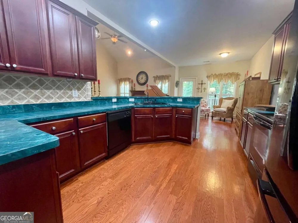 930 Vinings DR Winder, GA 30680