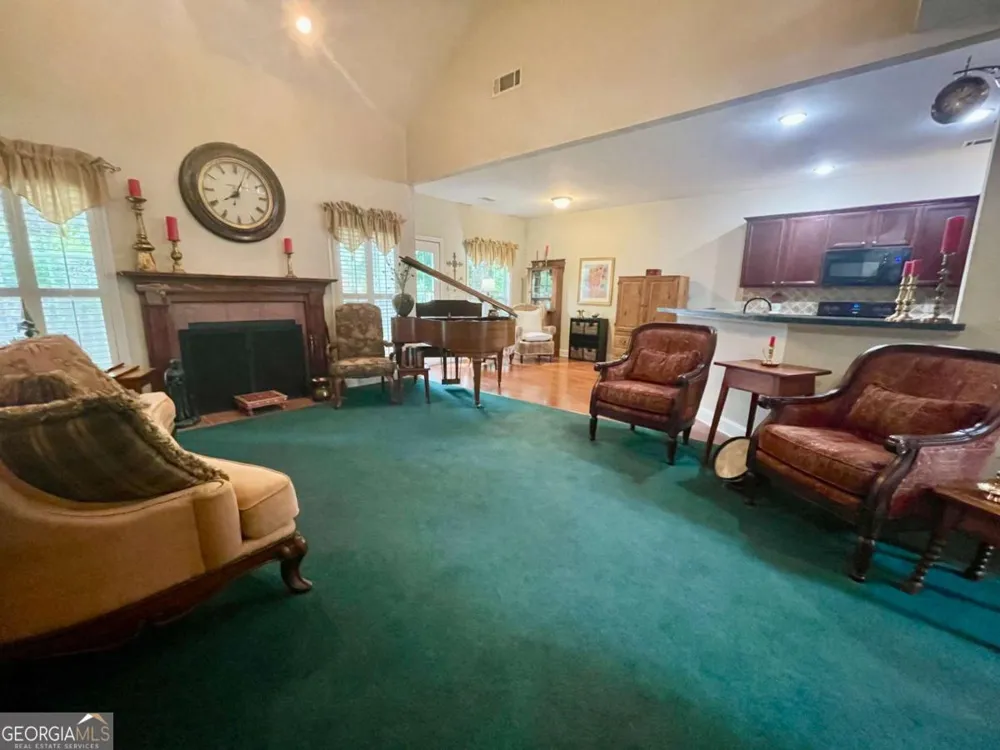 930 Vinings DR Winder, GA 30680