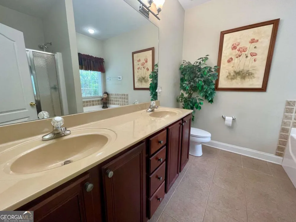 930 Vinings DR Winder, GA 30680