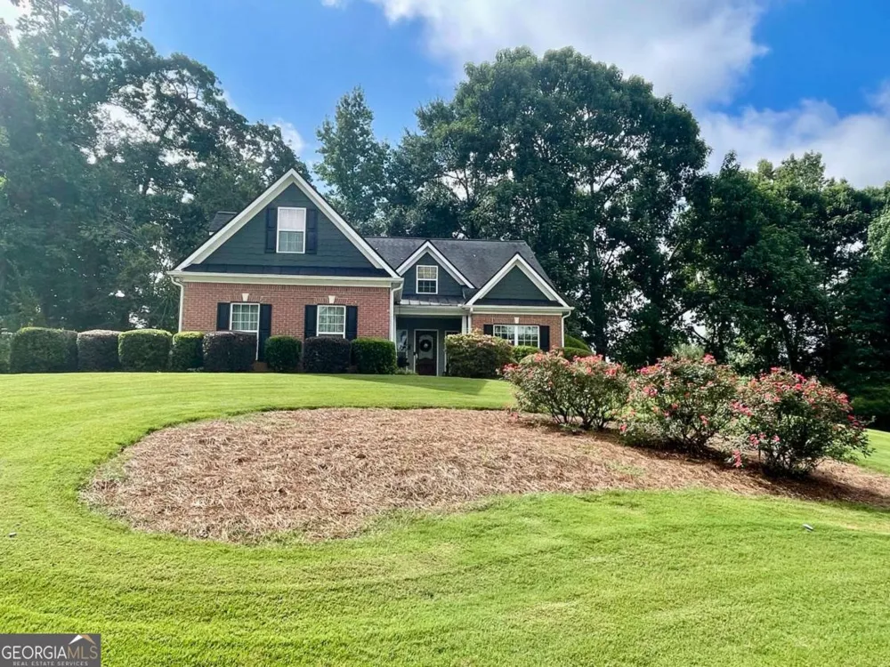 930 Vinings DR Winder, GA 30680