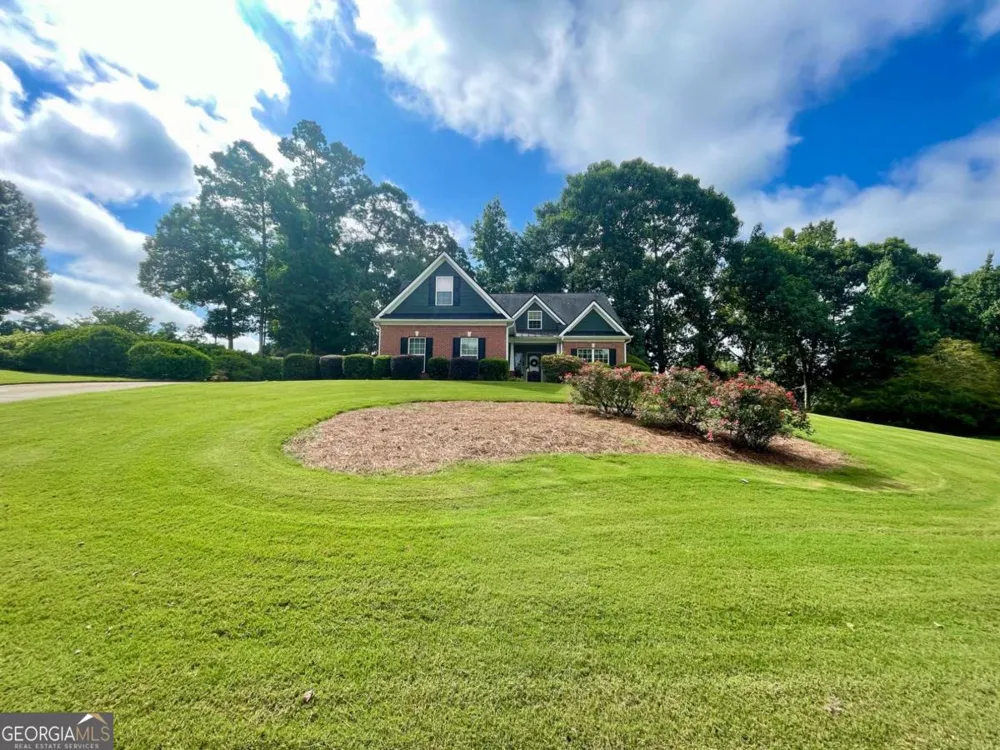 930 Vinings DR Winder, GA 30680