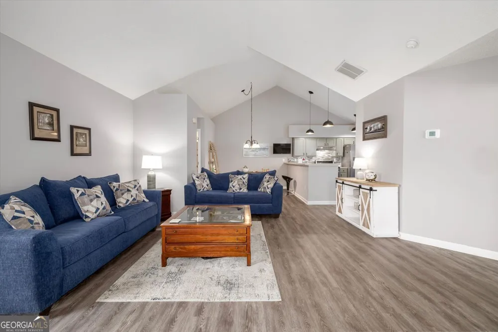 2191 Rockbridge RD Stone Mountain, GA 30087