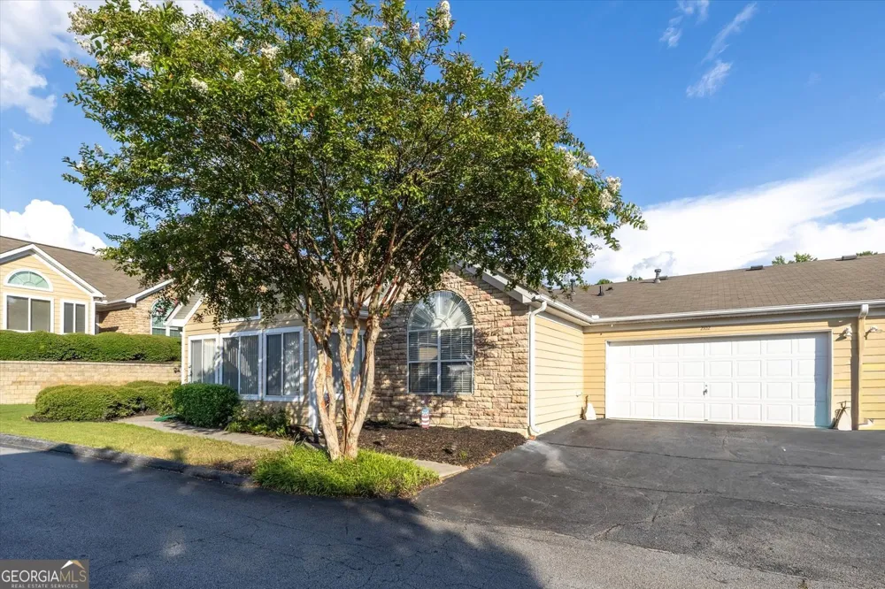 2191 Rockbridge RD Stone Mountain, GA 30087