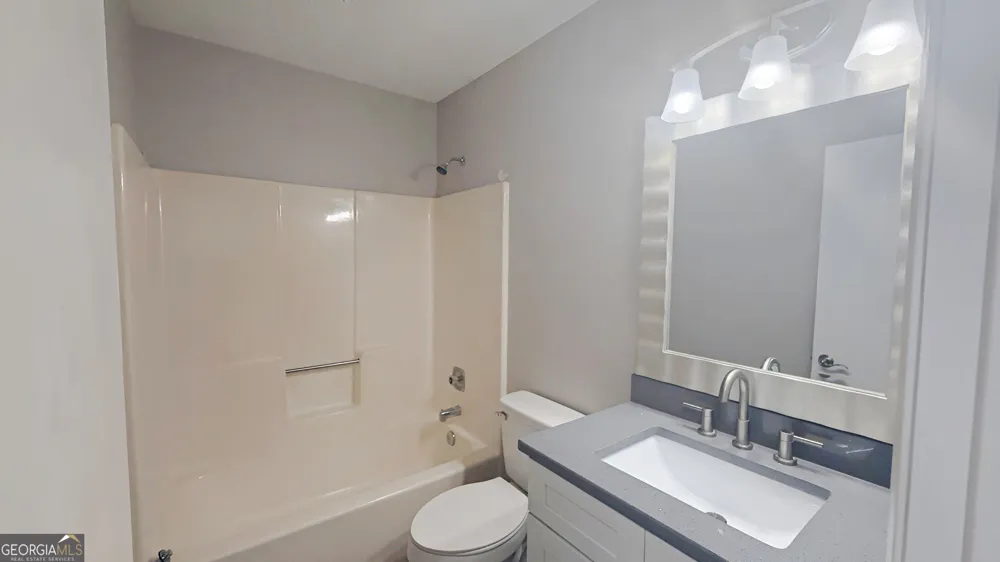 141 Hemlock CIR Lawrenceville, GA 30046