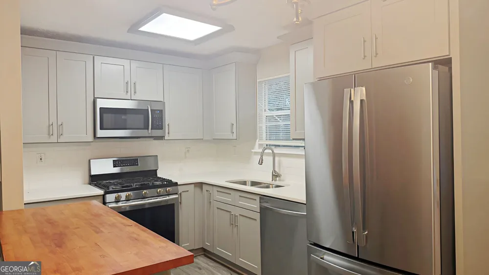 141 Hemlock CIR Lawrenceville, GA 30046