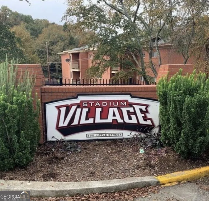 250 Little ST Athens, GA 30605