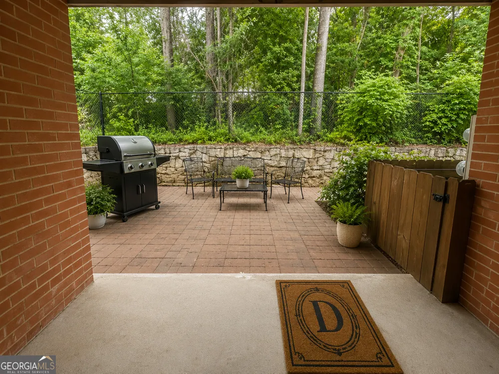 250 Little ST Athens, GA 30605