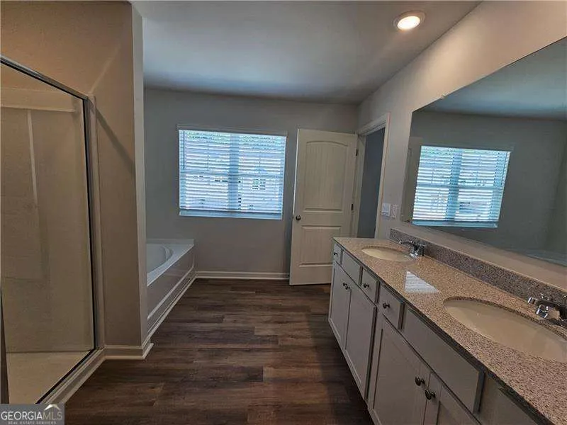 27 Berryville DR Dawsonville, GA 30534