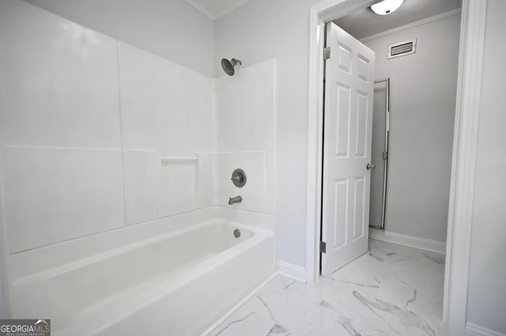 1304 Hill ST Waycross, GA 31501