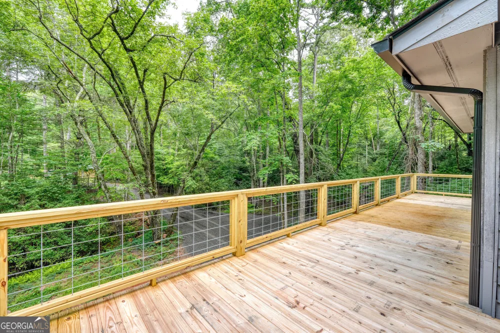 198 Big Rock DR Hayesville, NC 28904