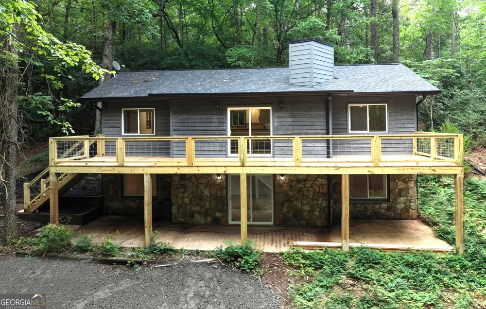 198 Big Rock DR Hayesville, NC 28904