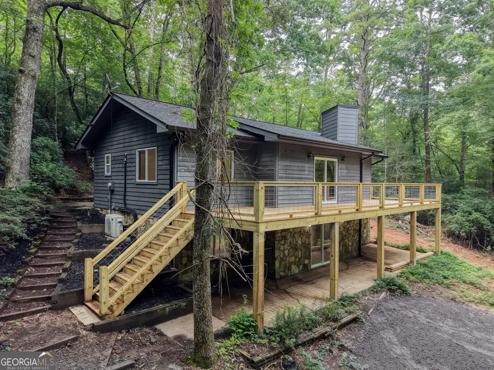 198 Big Rock DR Hayesville, NC 28904