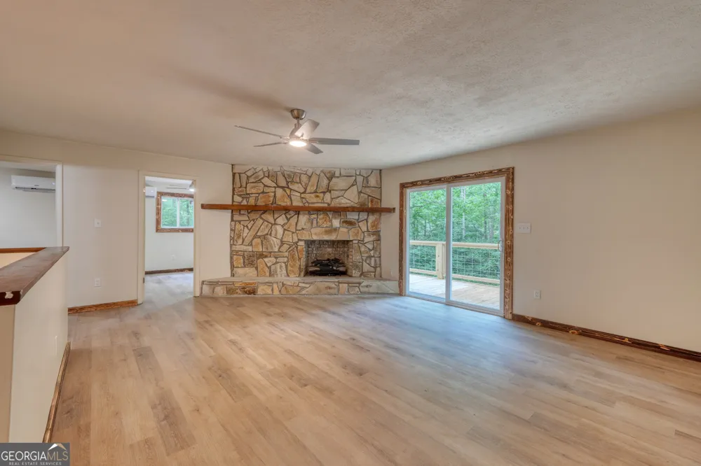 198 Big Rock DR Hayesville, NC 28904