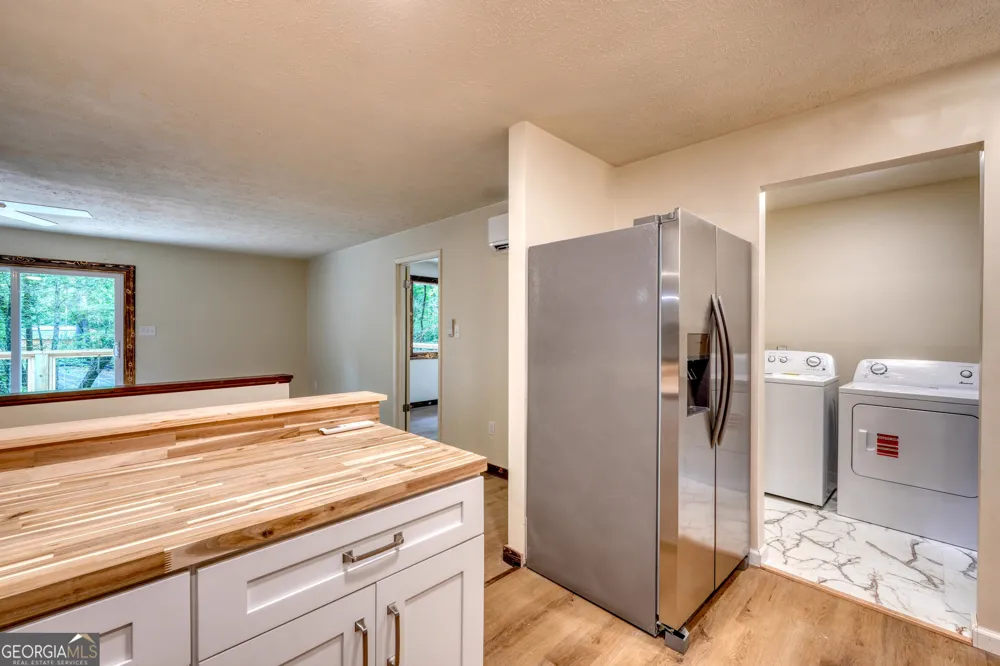 198 Big Rock DR Hayesville, NC 28904