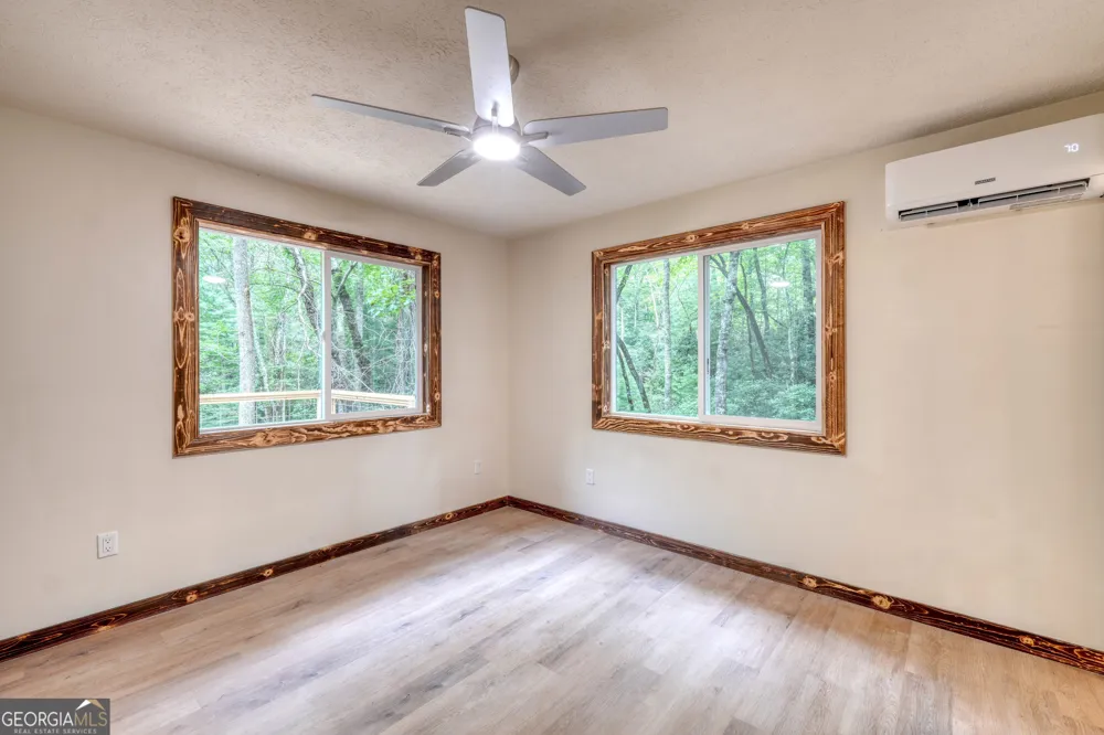 198 Big Rock DR Hayesville, NC 28904
