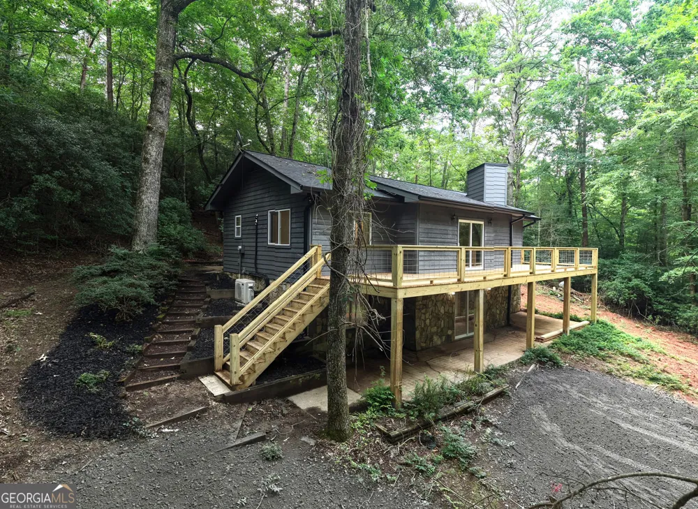 198 Big Rock DR Hayesville, NC 28904