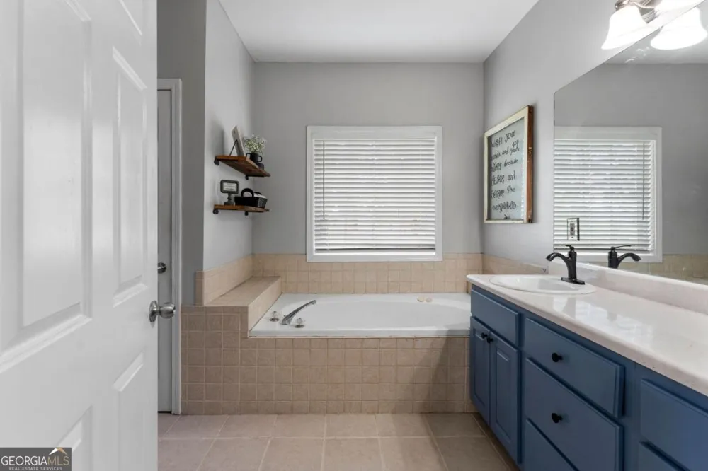 12 Grapevine WAY NE Cartersville, GA 30121