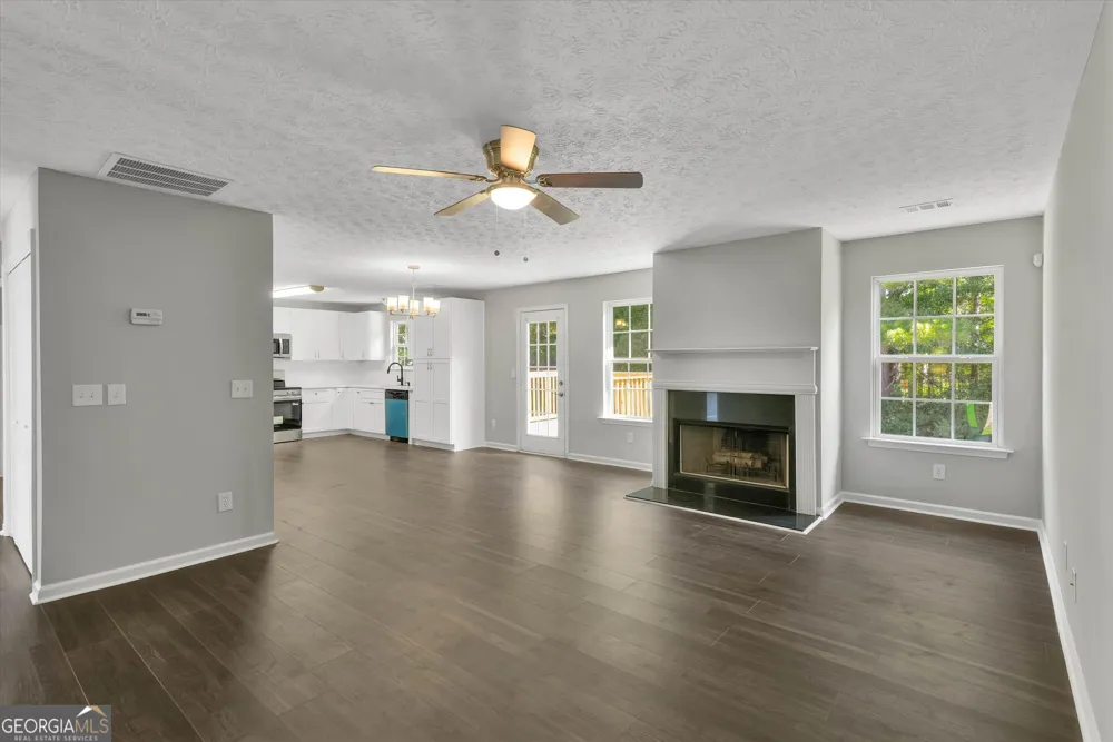 435 Fieldstone LN Covington, GA 30016