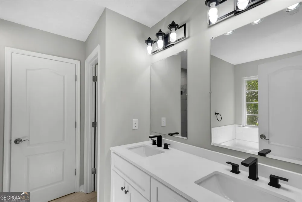 435 Fieldstone LN Covington, GA 30016