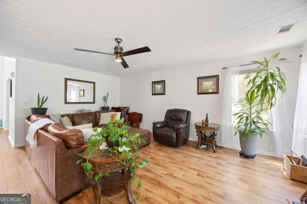 4041 Oak Crossing DR Suwanee, GA 30024