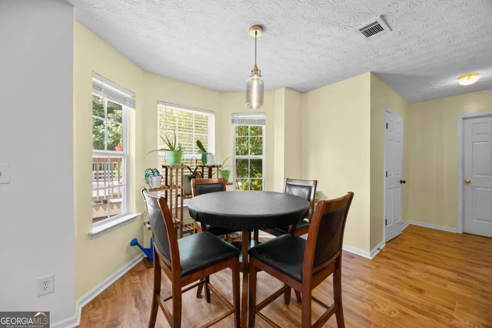 4041 Oak Crossing DR Suwanee, GA 30024