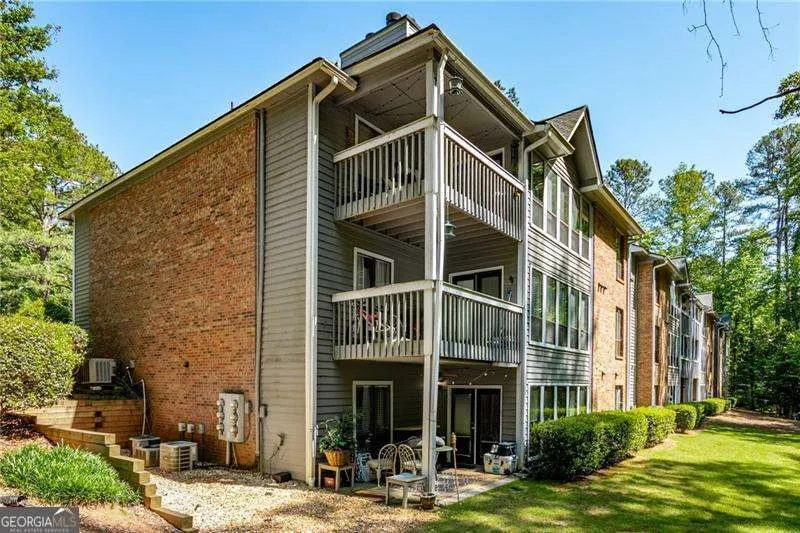 525 Warm Springs CIR Roswell, GA 30075