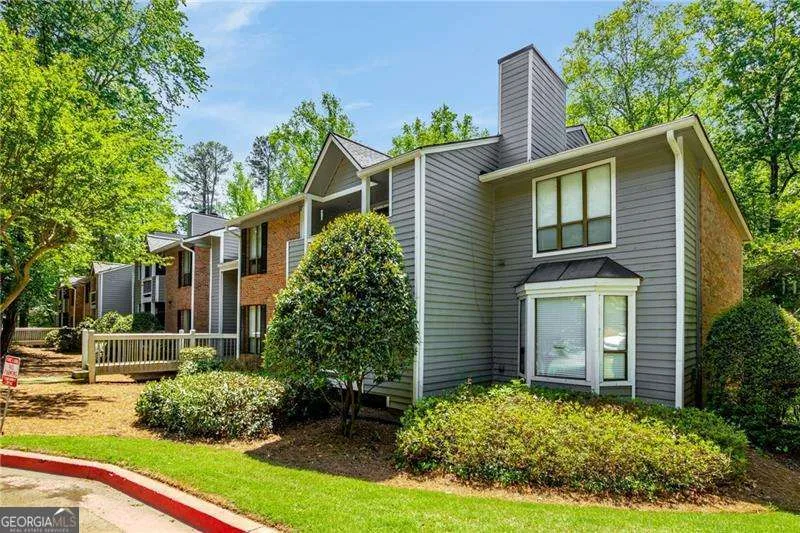 525 Warm Springs CIR Roswell, GA 30075