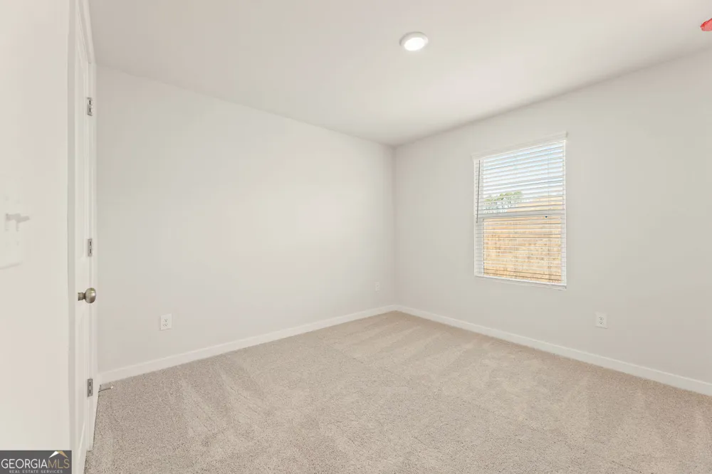 8030 Dickens DR Fairburn, GA 30213