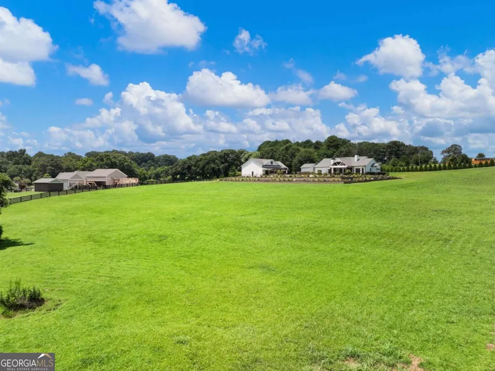 1044 Austin RD Winder, GA 30680