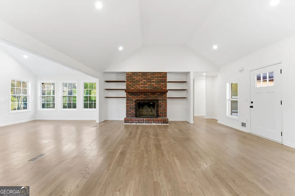 1715 Crestline DR NE Atlanta, GA 30345