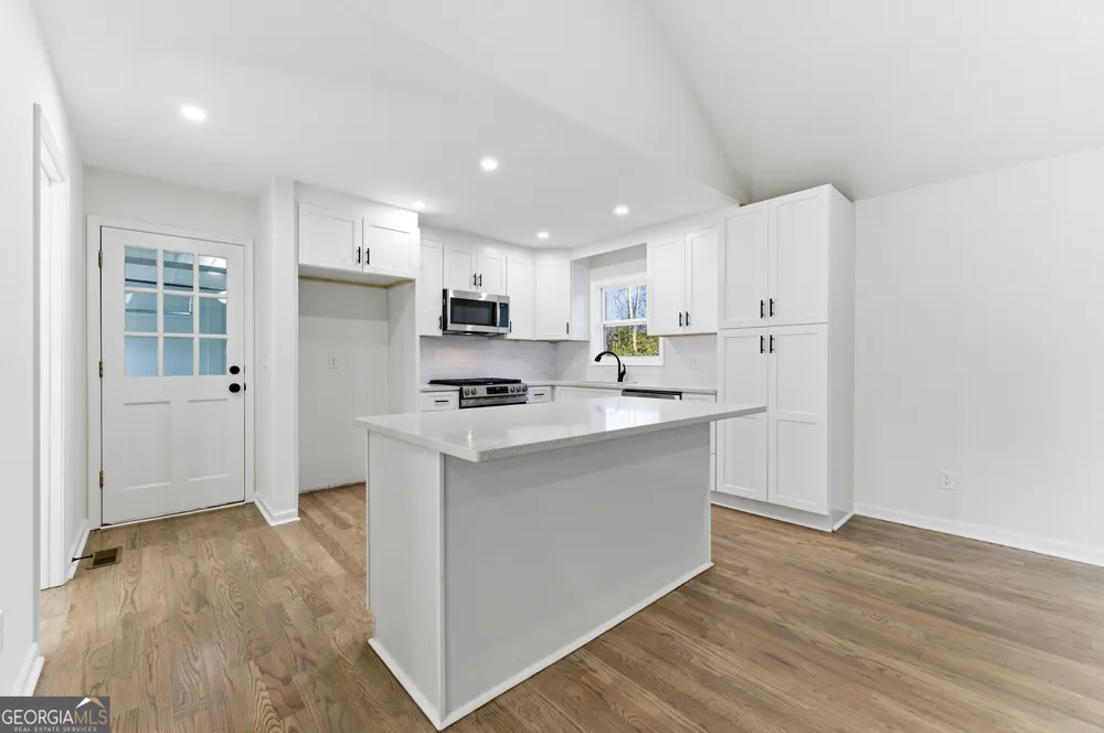 1715 Crestline DR NE Atlanta, GA 30345