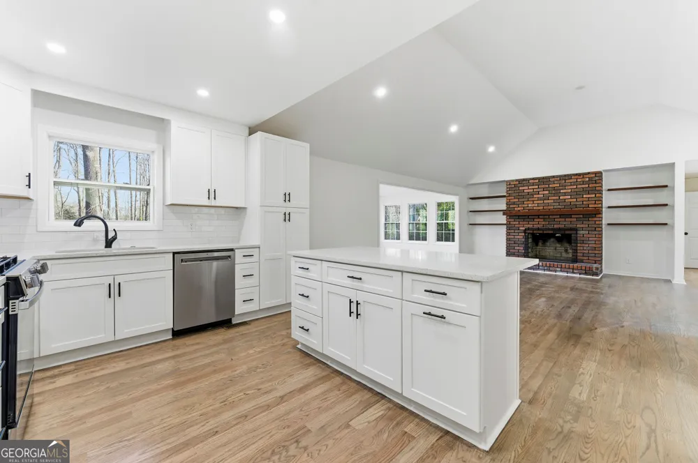 1715 Crestline DR NE Atlanta, GA 30345