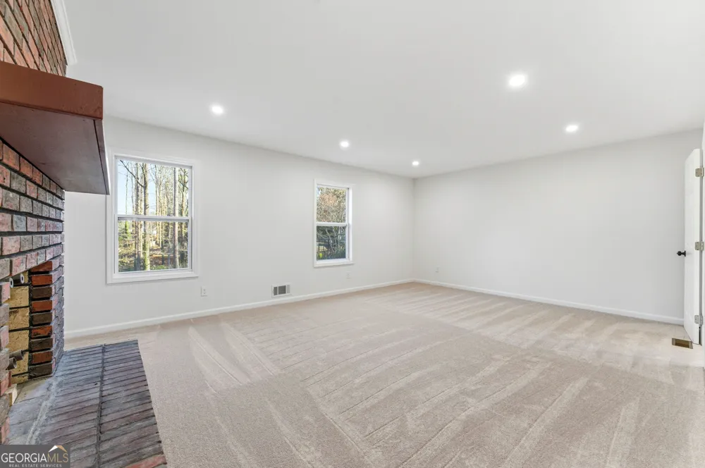 1715 Crestline DR NE Atlanta, GA 30345