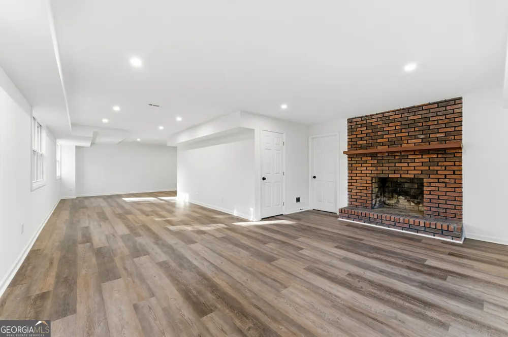 1715 Crestline DR NE Atlanta, GA 30345