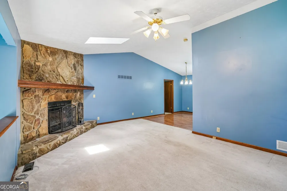 659 Sunshine TRCE NW Acworth, GA 30102