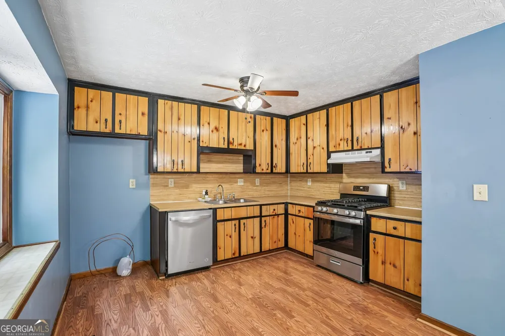 659 Sunshine TRCE NW Acworth, GA 30102