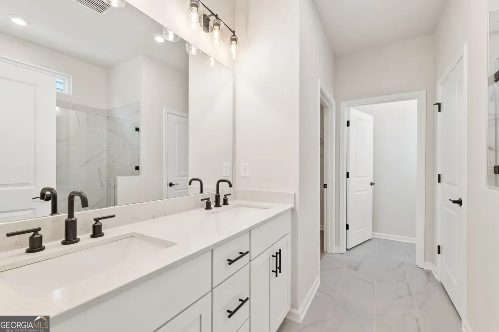 3565 Arrow Root CIR Loganville, GA 30052