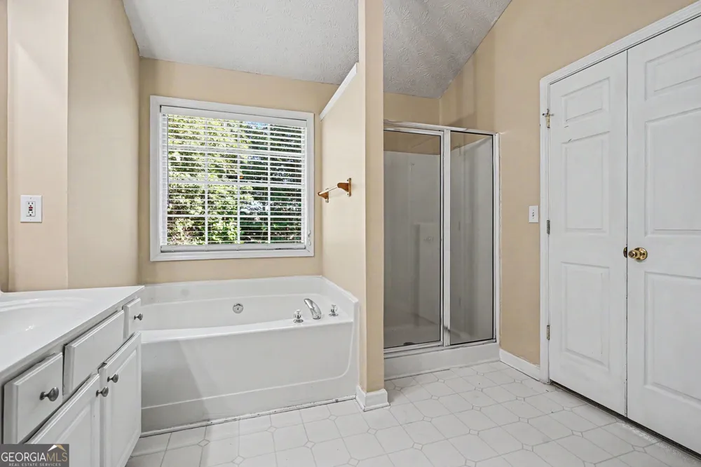 375 Clairidge LN Lawrenceville, GA 30046