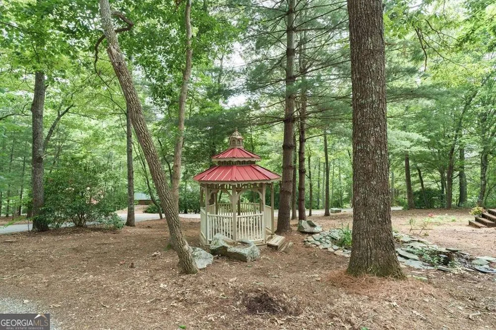169 Autumn LN Blairsville, GA 30512
