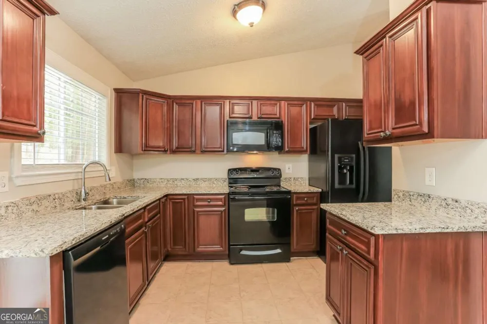 4981 Galbraith CIR Stone Mountain, GA 30088