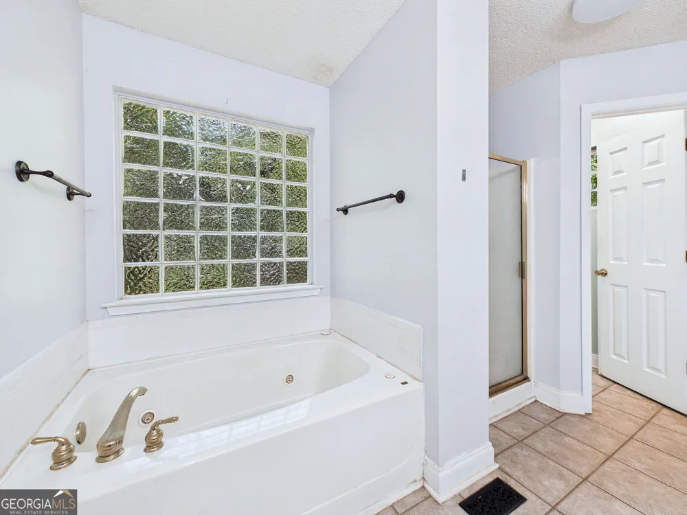 109 Quinelle DR Perry, GA 31069