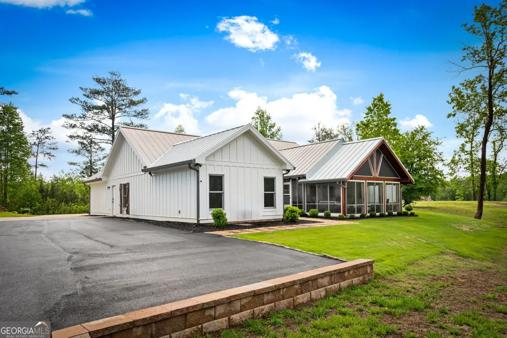 704 Town Creek Church RD Talking Rock, GA 30175